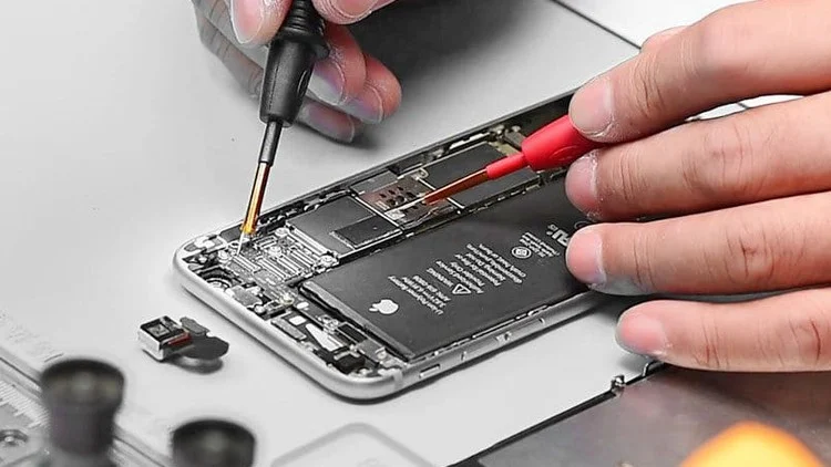 Capa do curso Especialista em Manutenção de Iphones