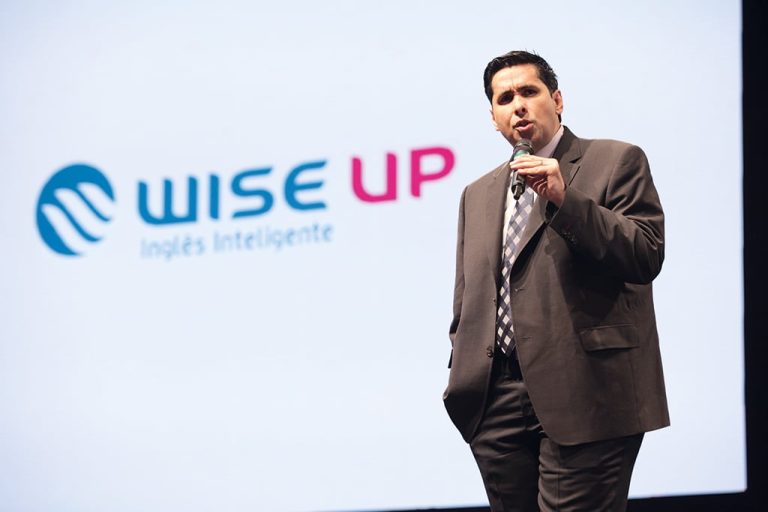 Capa do curso Inglês Wise UP Online – Flávio Augusto