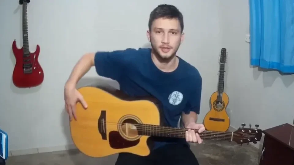 Capa do curso Bora Tocar Violão – Lucas Mariani