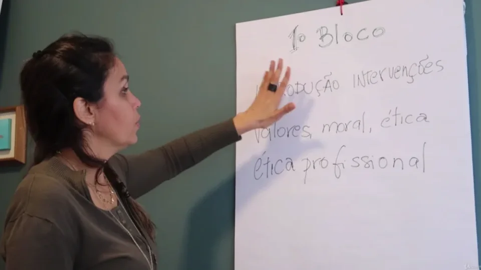 Capa do curso Técnicas e Procedimentos Terapêuticos em TCC – Gabriela Oltramari
