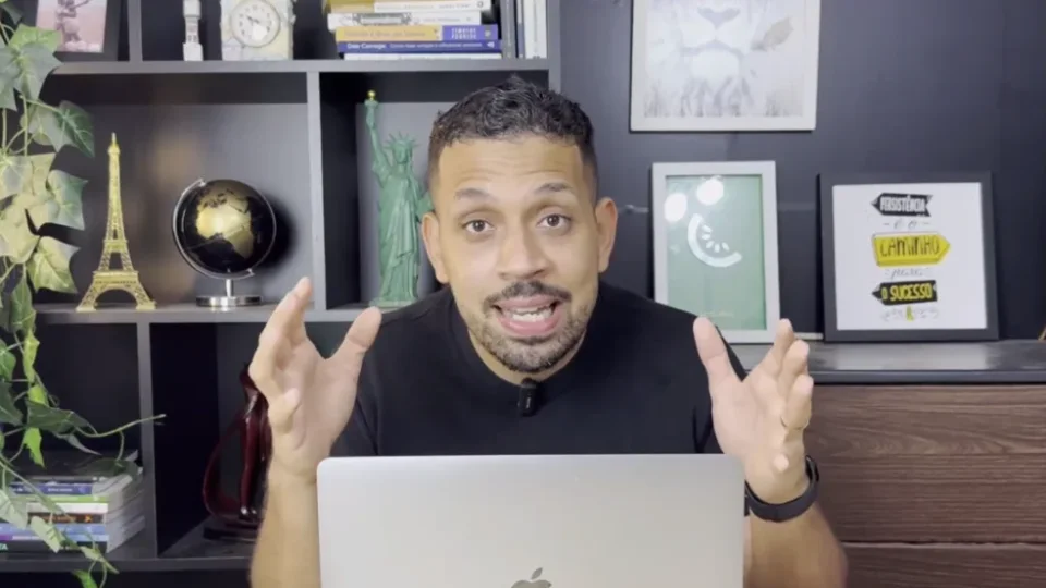 Capa do curso Lucrando com Inteligência Artificial – Marcos Junio