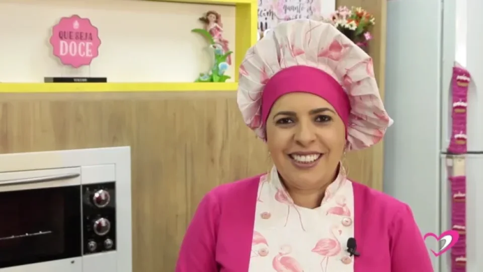 Capa do curso Formação de Confeiteiros – Paula Mello