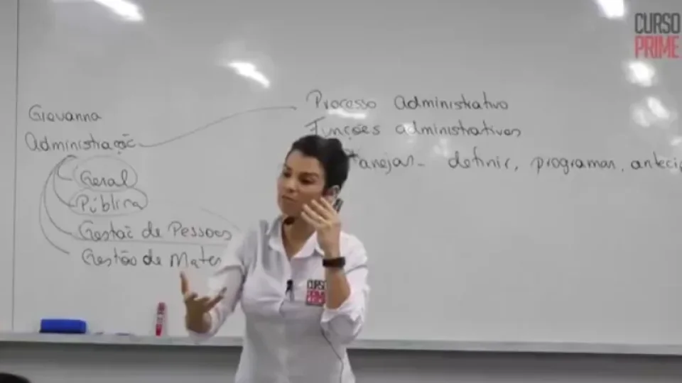 Capa do curso Administração Geral – Giovanna Carranza