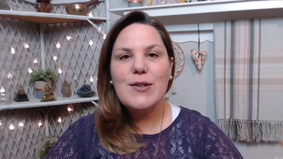 Capa do curso Terapia Holística – Aline Pastori
