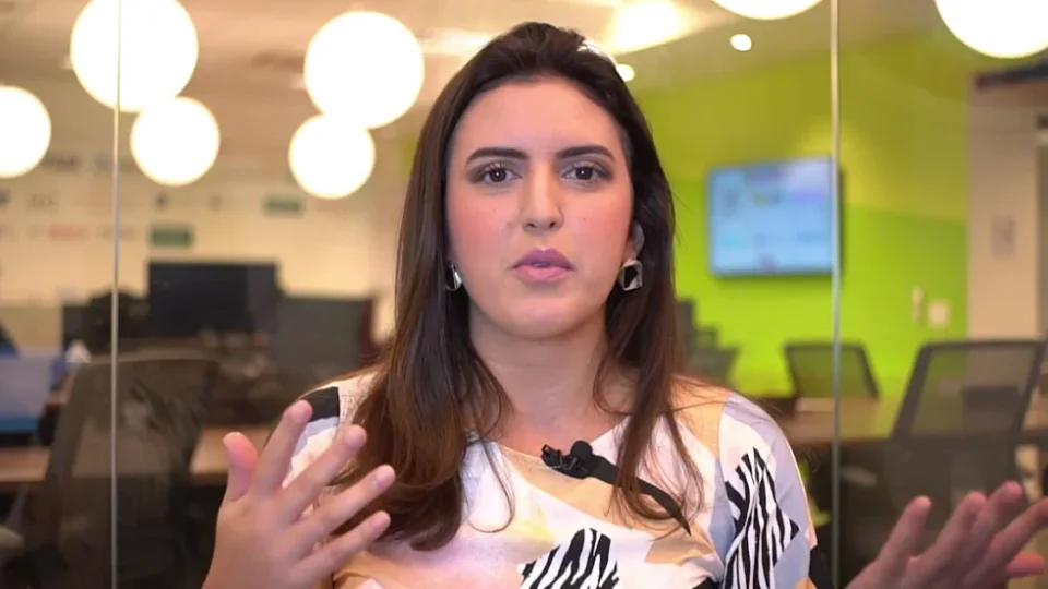 Capa do curso Como Investir em Fundos Imobiliários – Débora Duarte
