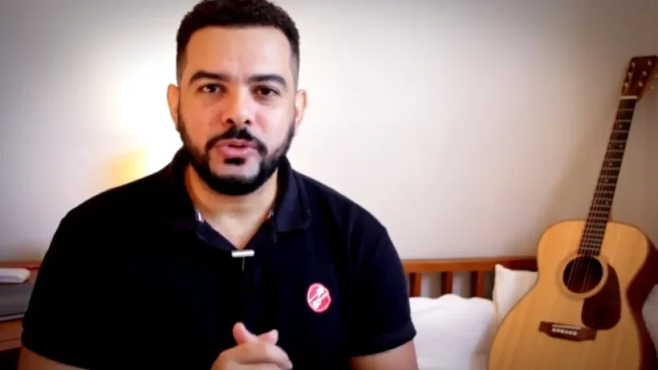 Capa do curso Violão: Tocar de Ouvido – Daniel Gomes