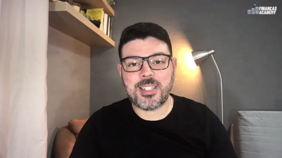Capa do curso Finanças Essenciais – Leonardo Leão
