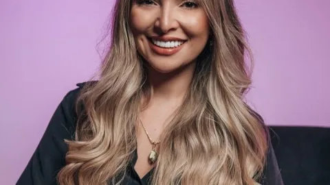 Maquiador de Elite – Natally Marques